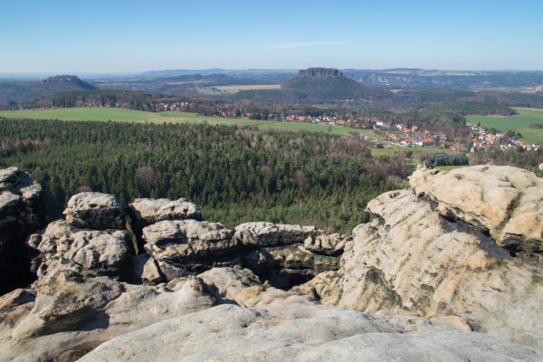 Ausblick vom Gohrisch auf Königstein und Lilienstein